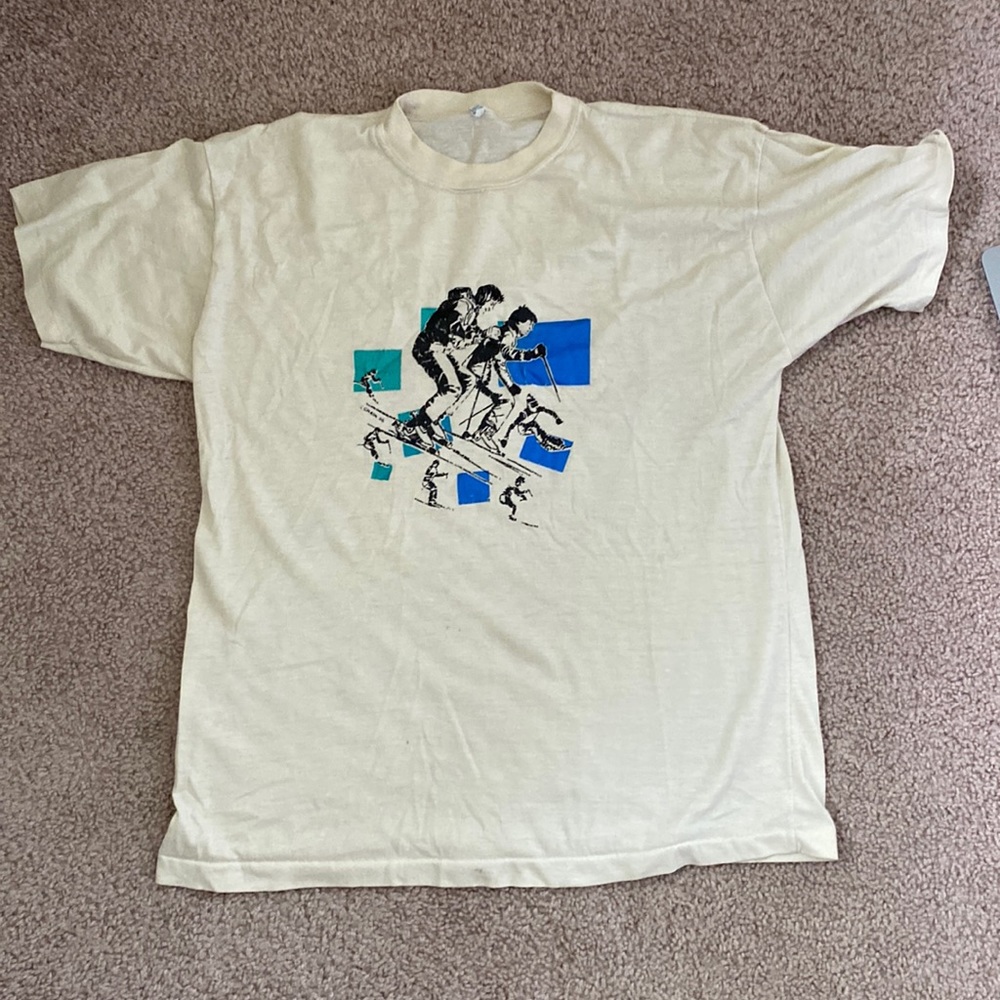 Vintage ski racer tee